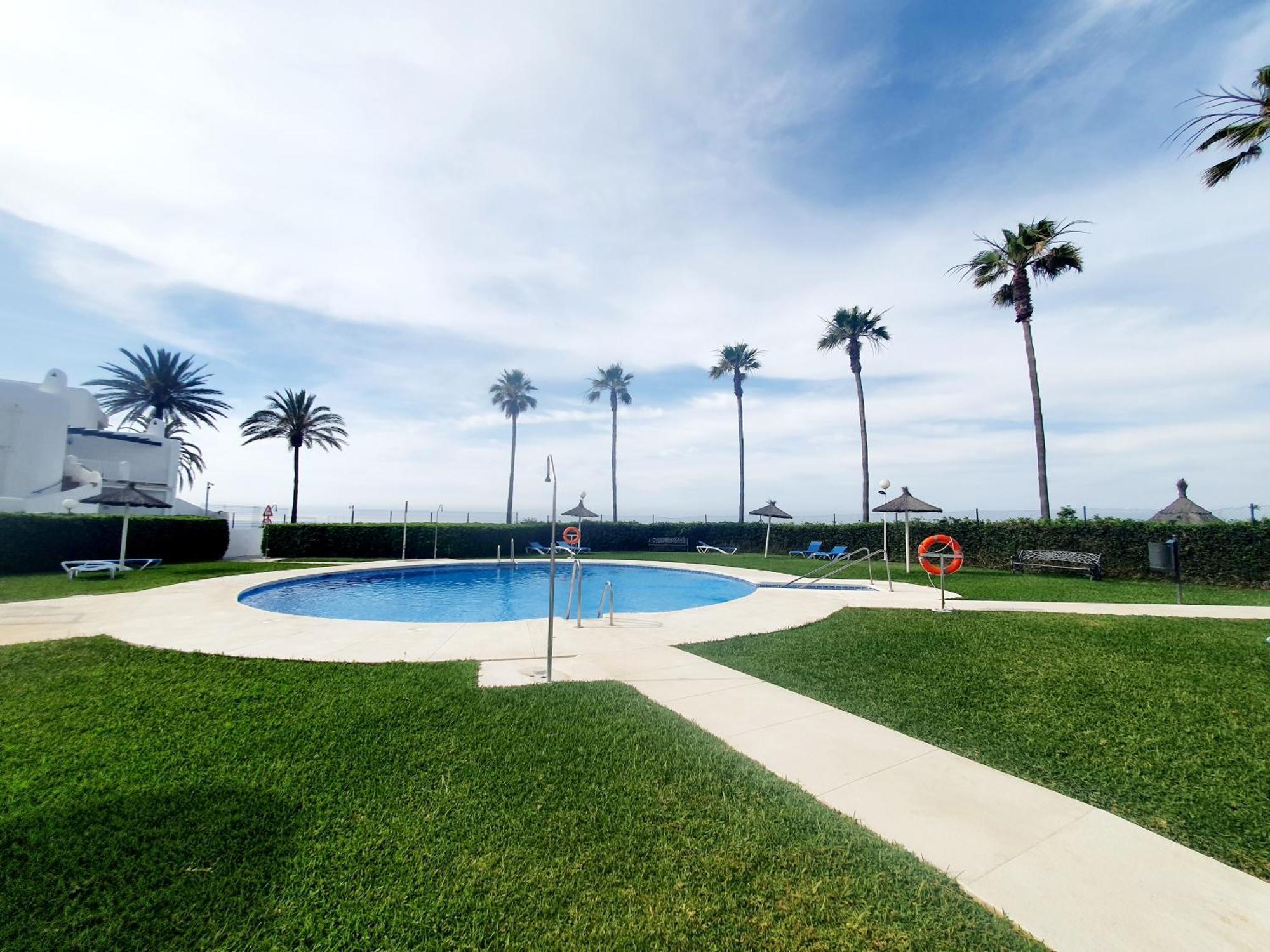 Light & Sea In Calahonda Appartement